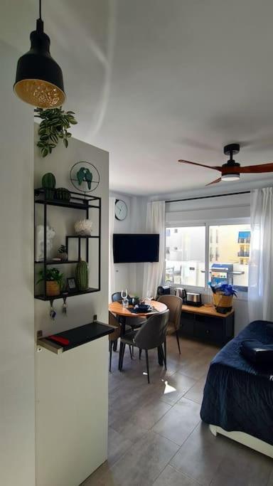 Estudio Mediterraneo Solarium Nerja Luaran gambar